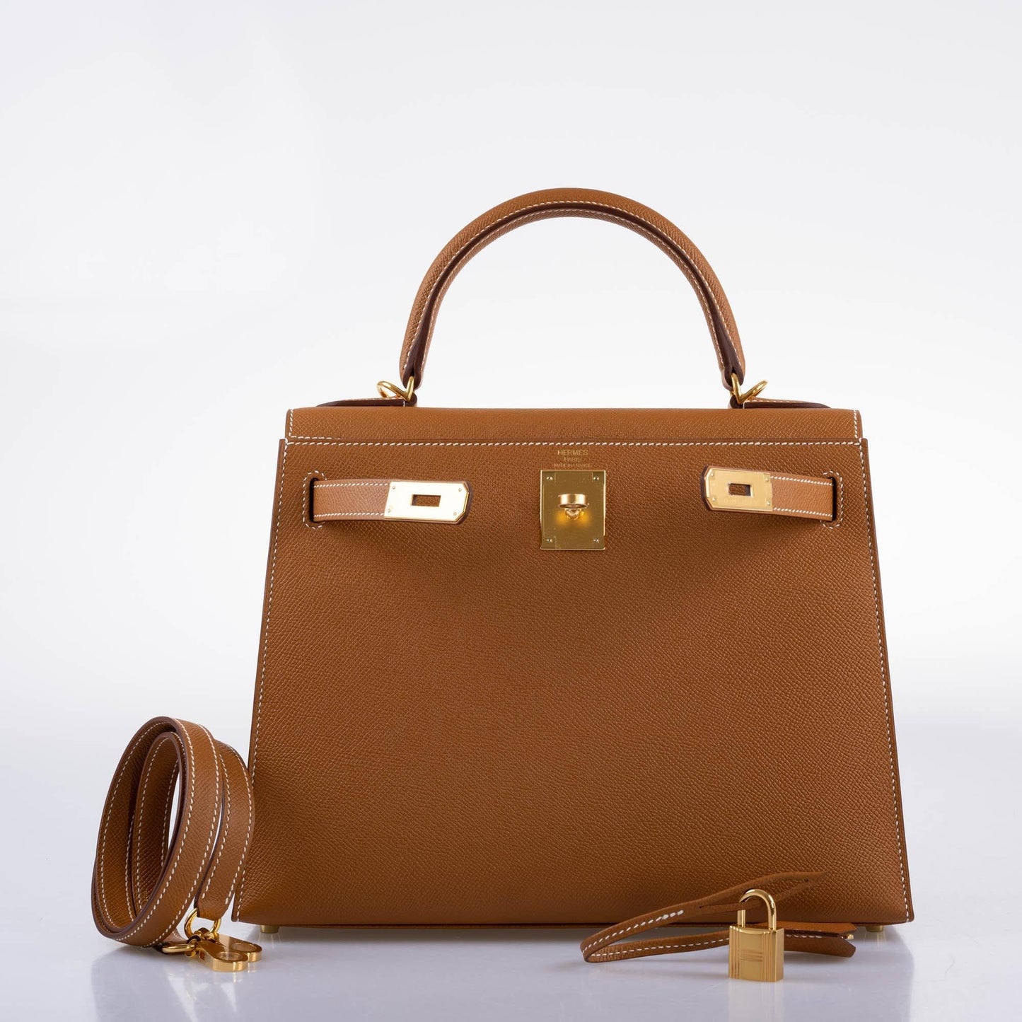 Hermes Kelly 28 Sellier Gold Epsom with Gold Hardware - 2020, Y
